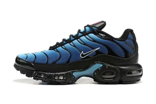 AIR MAX PLUS TN 'BLACK UNIVERSITY BLUE'