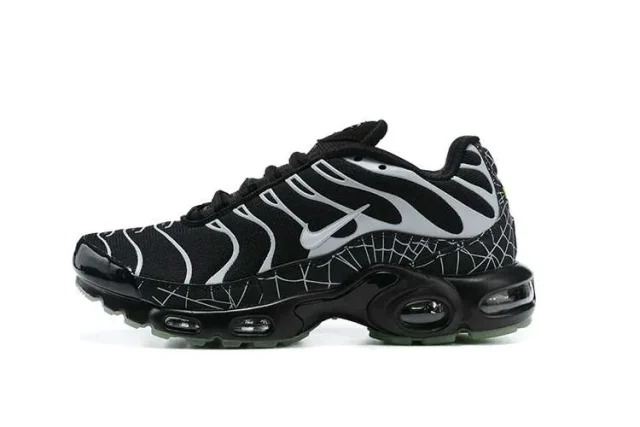 AIR MAX PLUS TN 'SPIDERWEB'