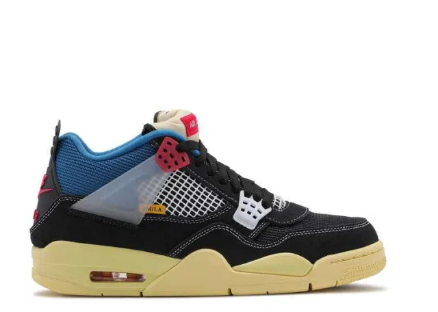 JORDAN RETRO 4 'OFF-NOIR'