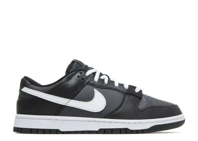 SB DUNK LOW 'BLACK PANDA'