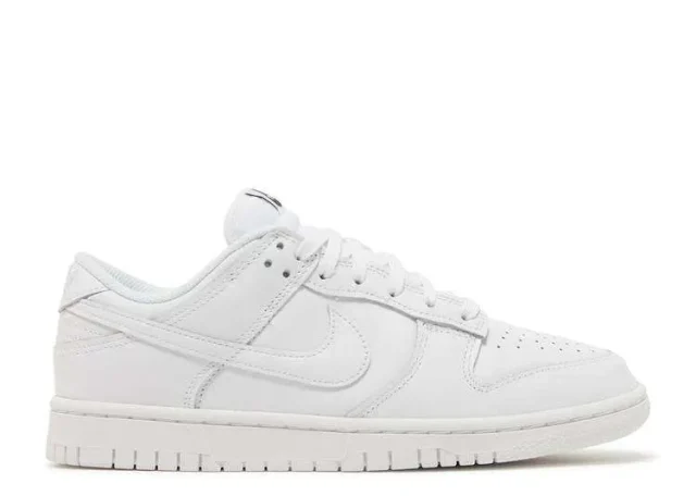 SB DUNK LOW 'TRIPLE WHITE'