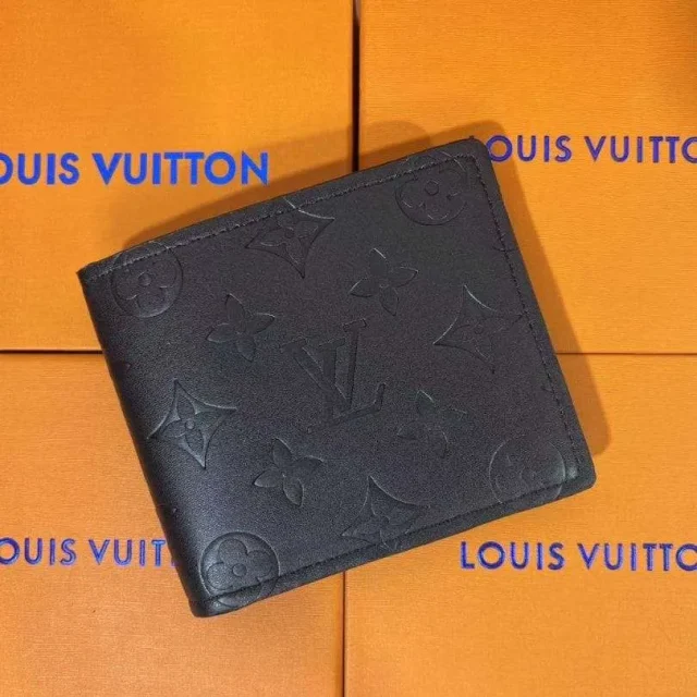 Wallet Louis Vuitton Embossed Monogram in Black LV067
